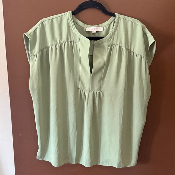 LOFT Tops - LOFT Pale Green Blouse